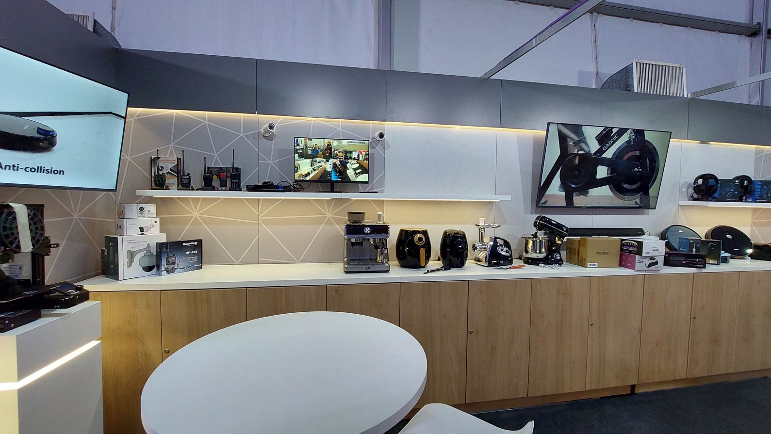 Stand para Bidcom en Hogarnet 2022 realizado en el Sheraton Pilar